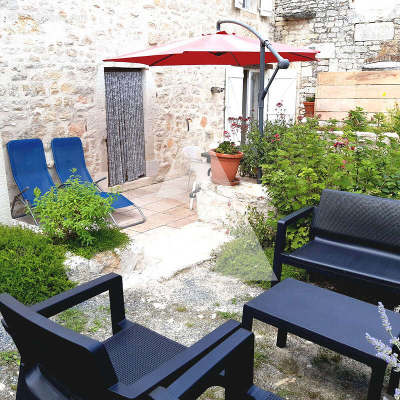 Maison à LABASTIDE-MARNHAC