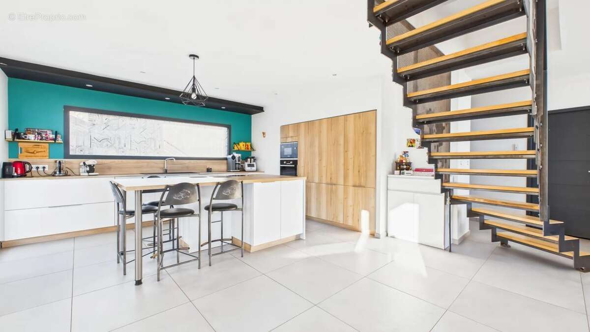 Maison à PONT-DE-L&#039;ISERE