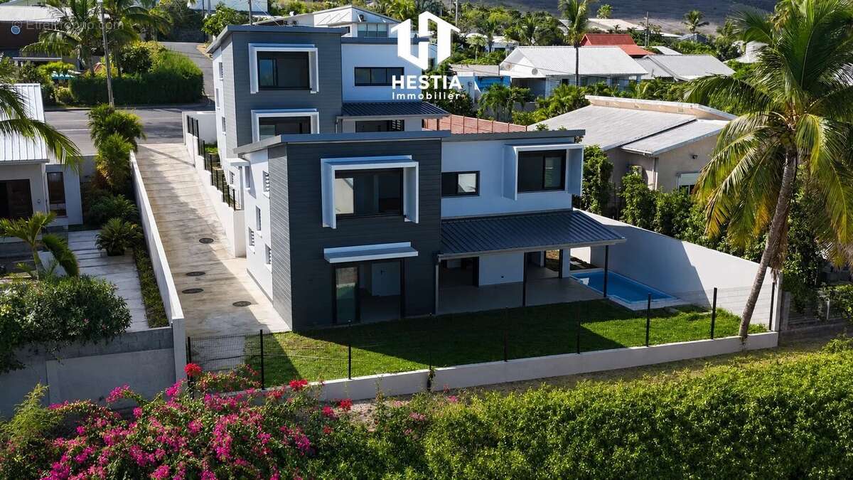 Villa neuve avec piscine à Saint-Leu - photo 4