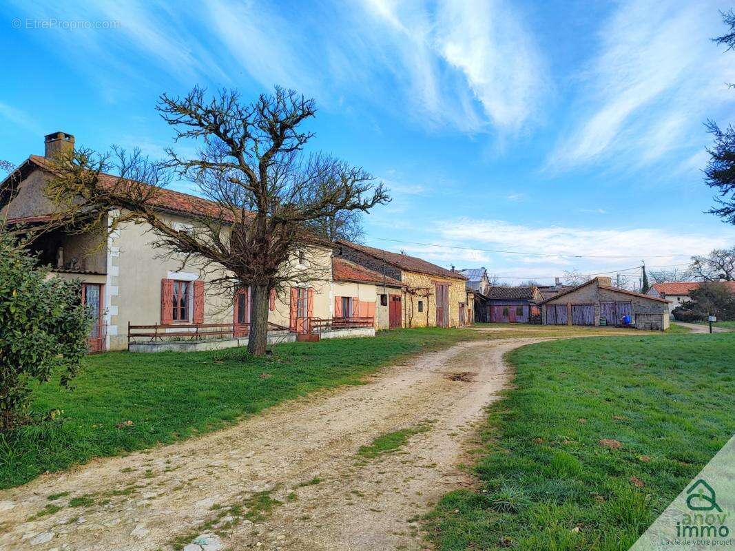 Maison à BLANZAY