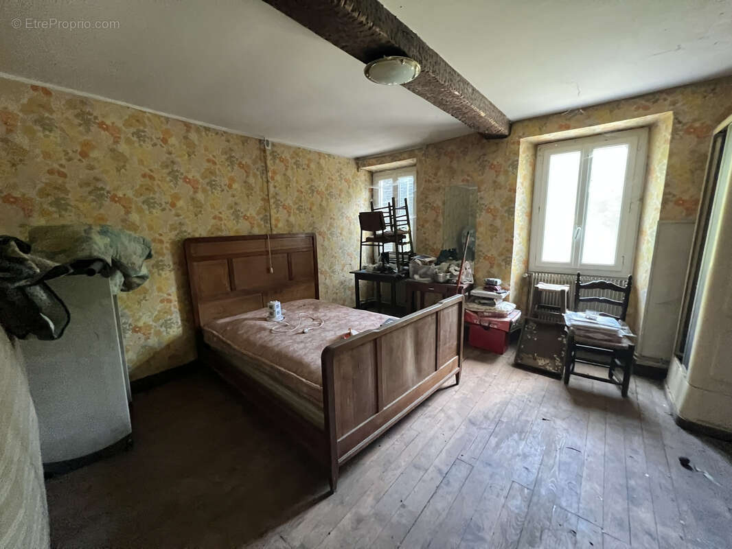 Maison à ESPES-UNDUREIN