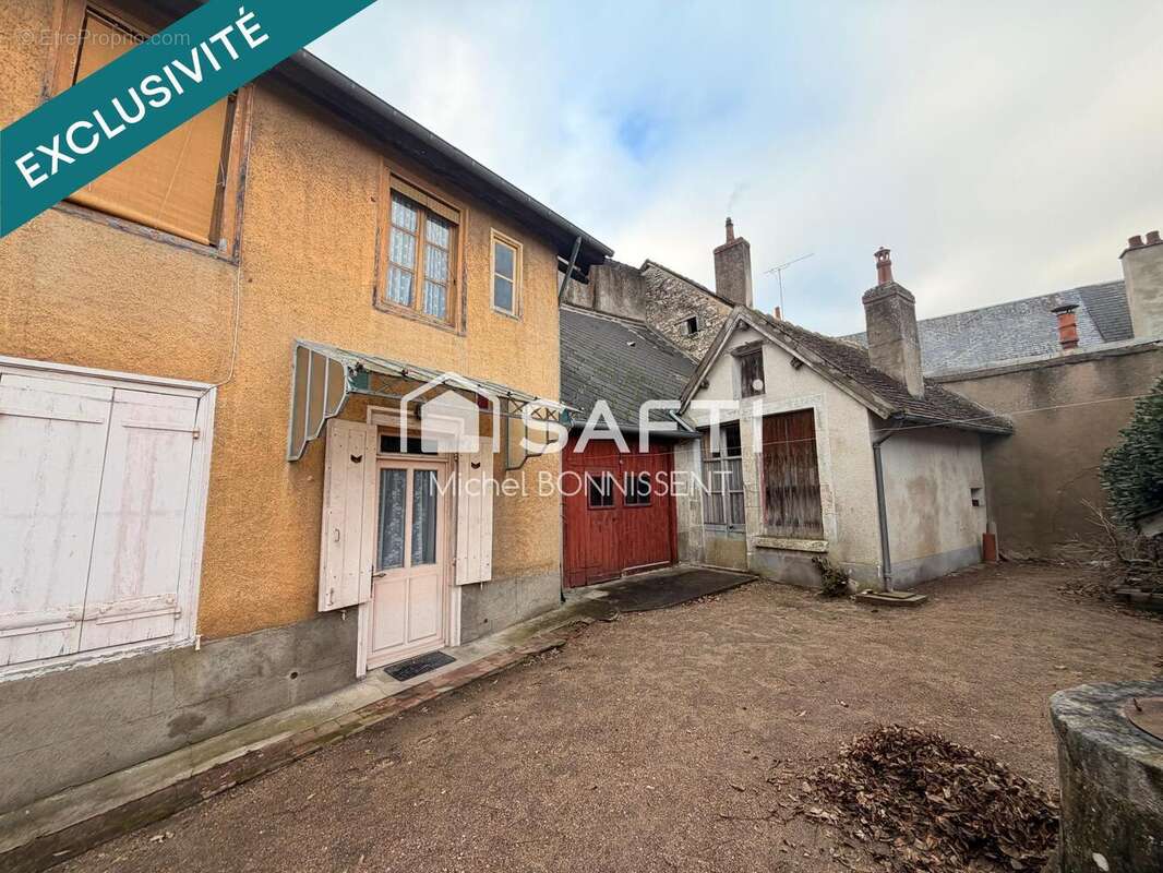 Photo 2 - Maison à MEHUN-SUR-YEVRE