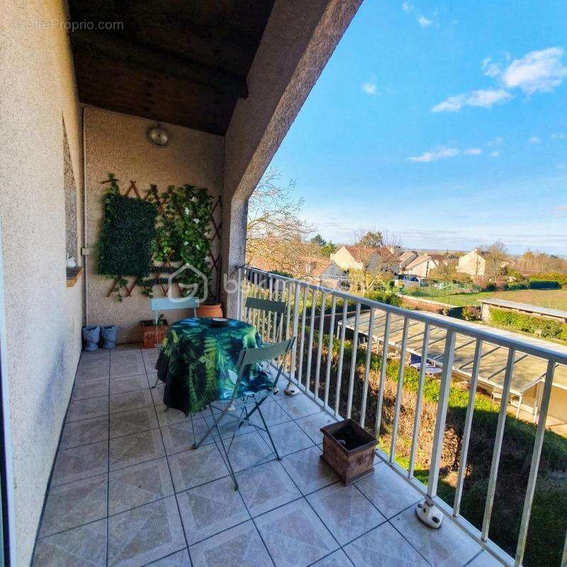 Appartement à CHALIFERT