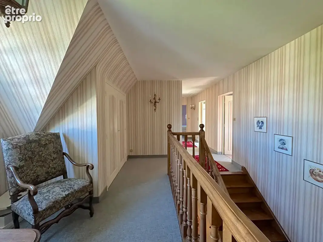 Belle propriété de 1989 - 271m², sous sol total, terrain 1650 m² - photo 9