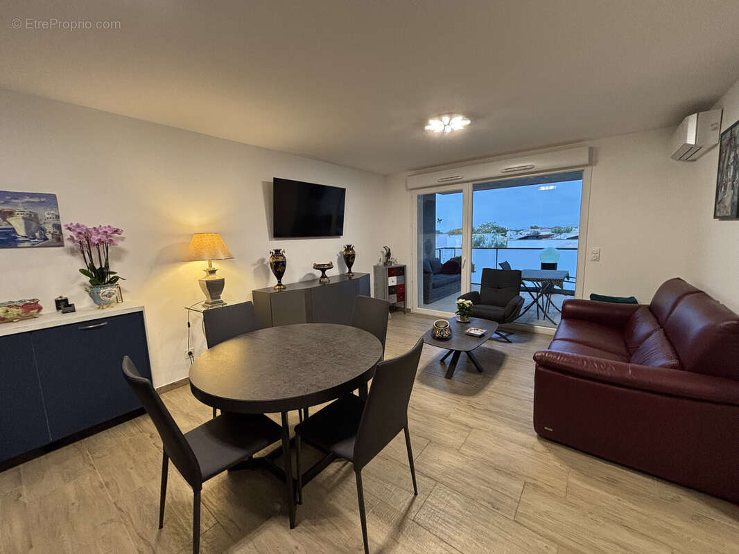 Appartement à PEROLS