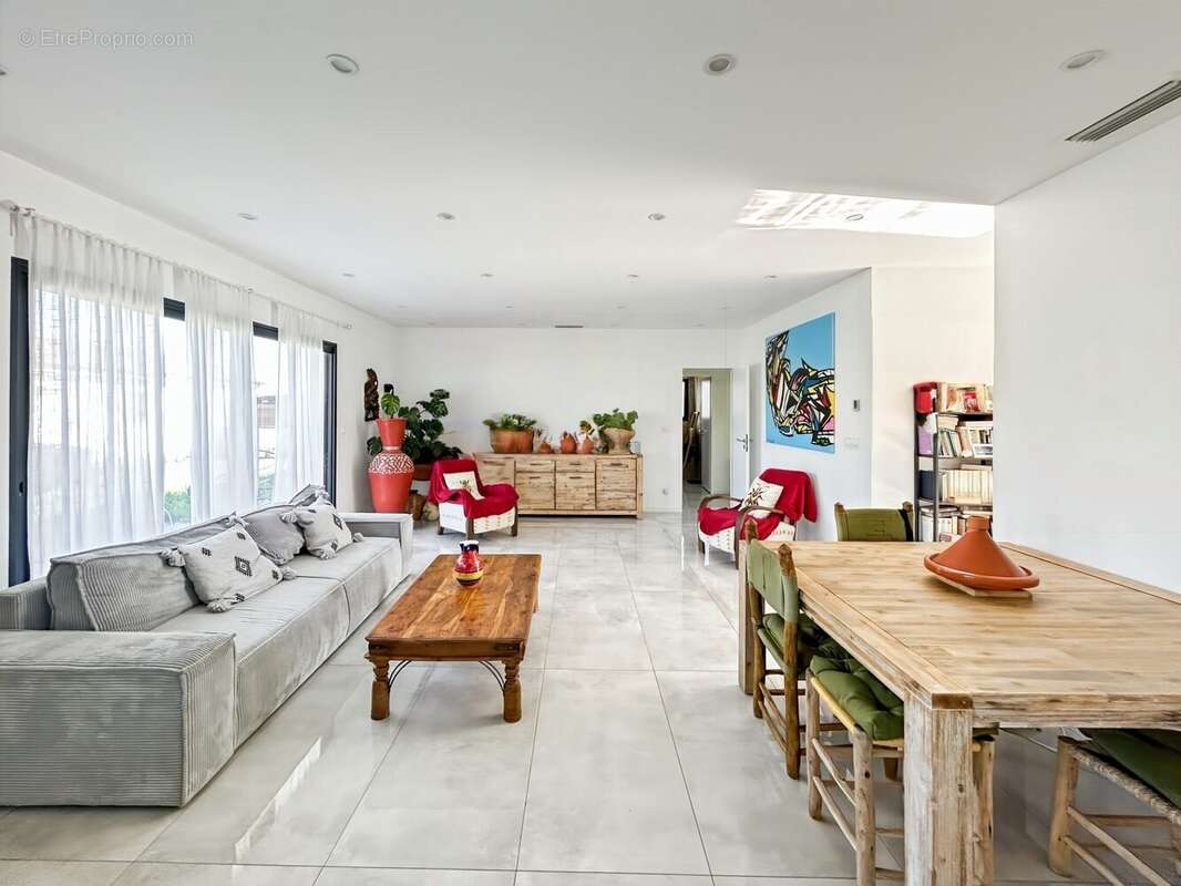 Maison à SAINT-JULIEN-SUR-GARONNE