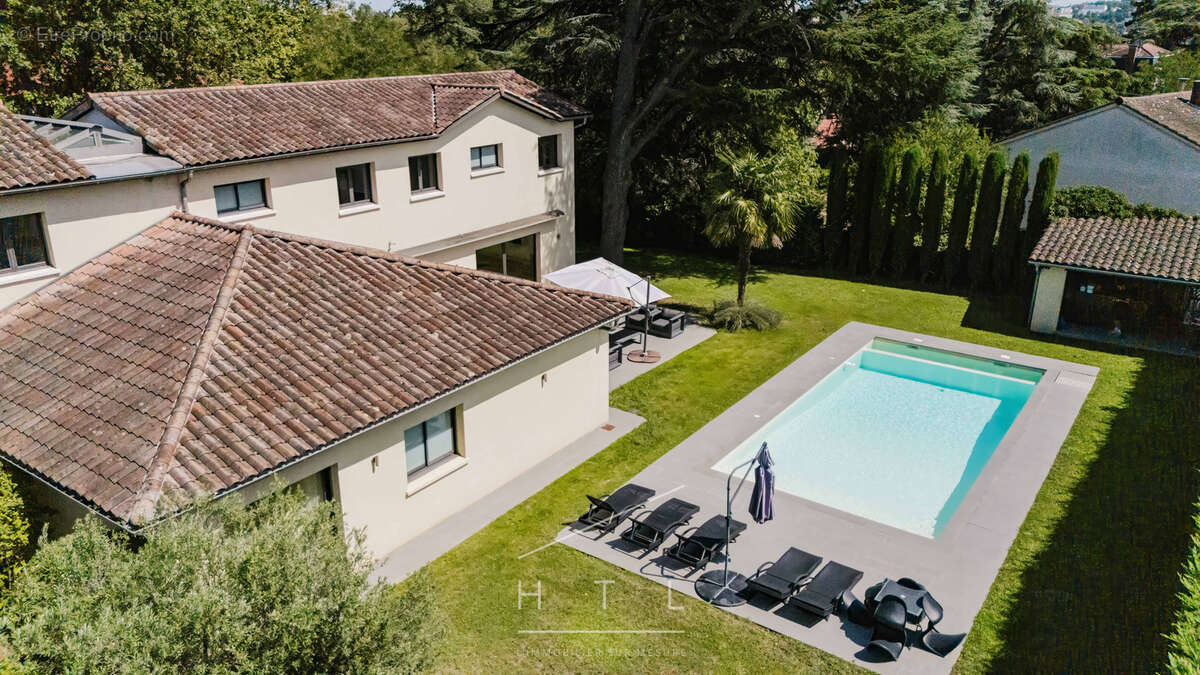 Maison contemporaine de 420 m2 avec piscine à Écully - photo 3