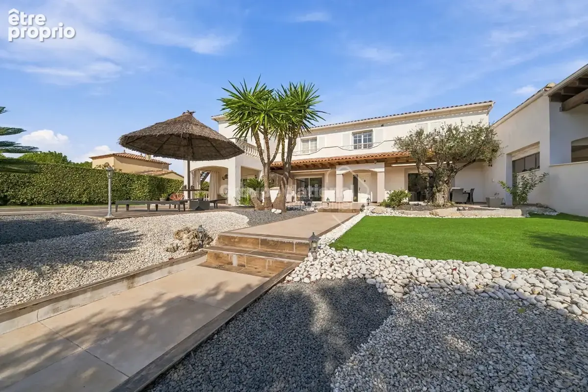 Maison Saint Drezery 7 pièce(s) 222 m2 avec piscine et annexes - photo 13