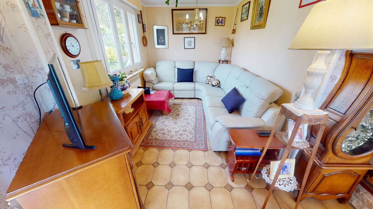 Maison à PORT-EN-BESSIN-HUPPAIN