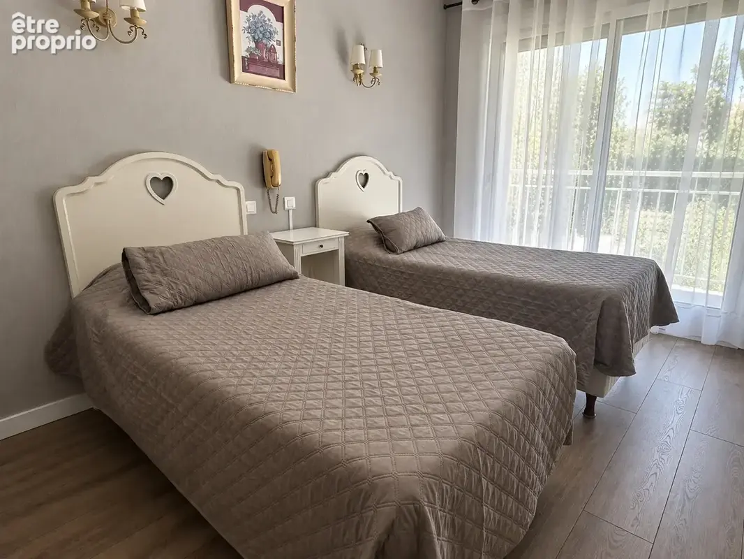 Hôtel 3 étoiles 23 chambres avec piscine - photo 5