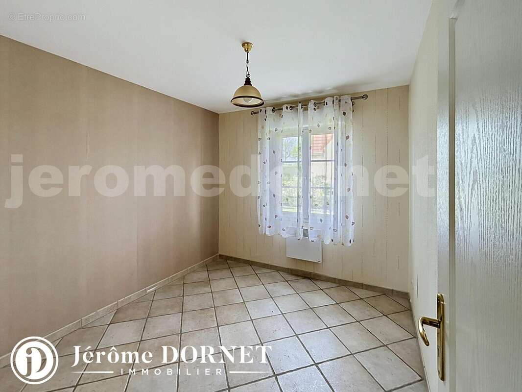 lemp_00006 - Maison à CREVECOEUR-LE-GRAND