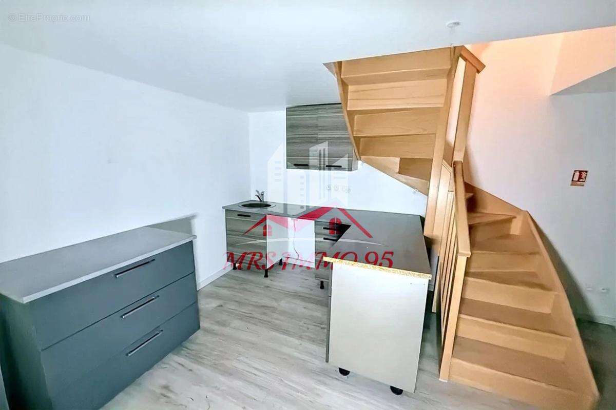 Commerce à LUZARCHES