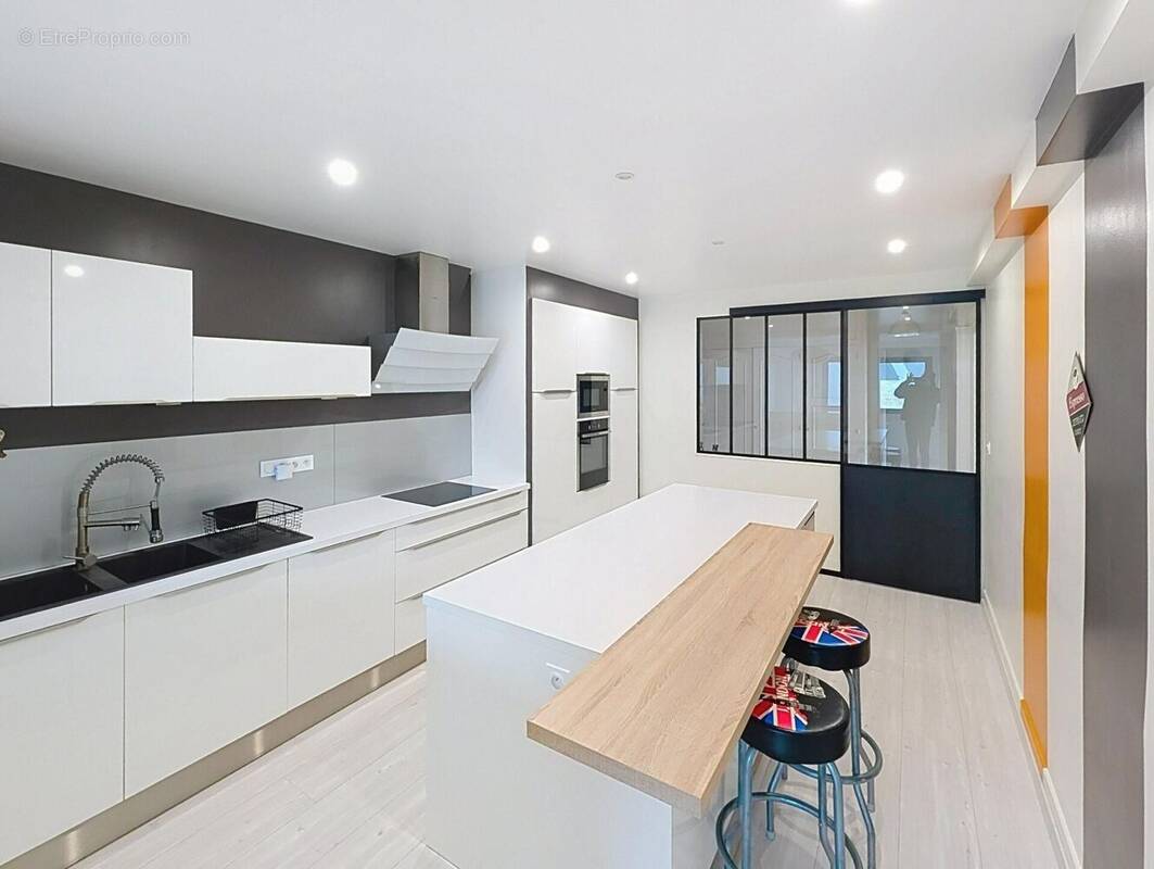 Photo 1 - Maison à LAVAL