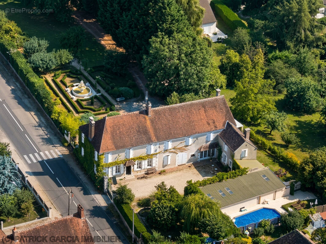 Maison à MONTIGNY-LA-RESLE