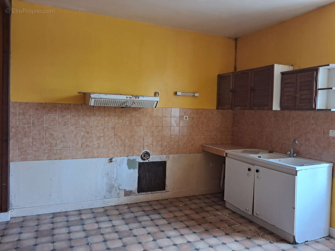 Maison à BENAYES