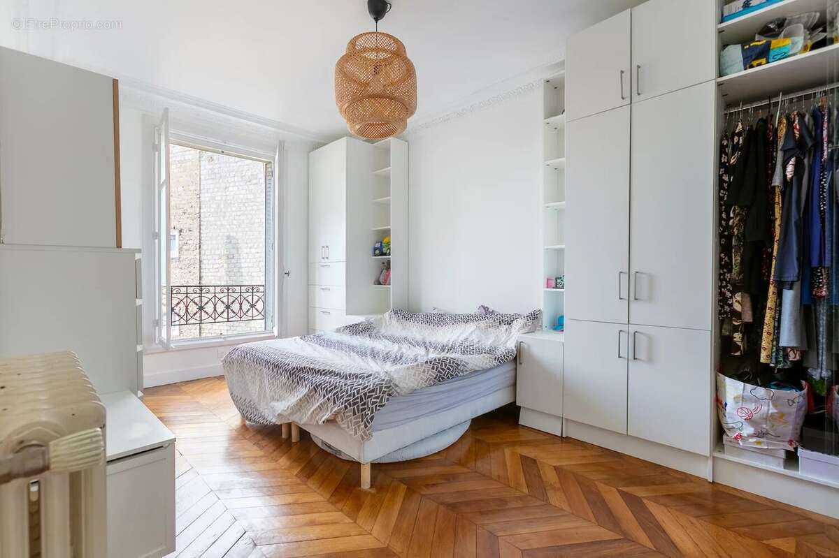 Appartement à PARIS-17E
