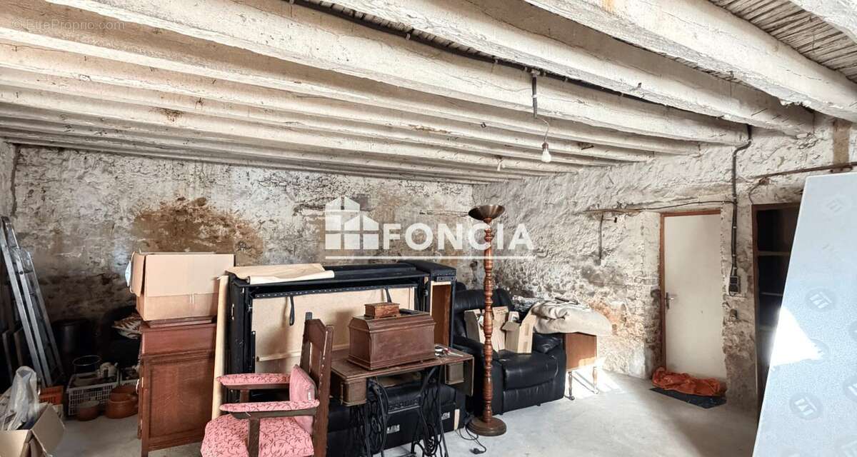 Maison à SAVIGNE-L'EVEQUE