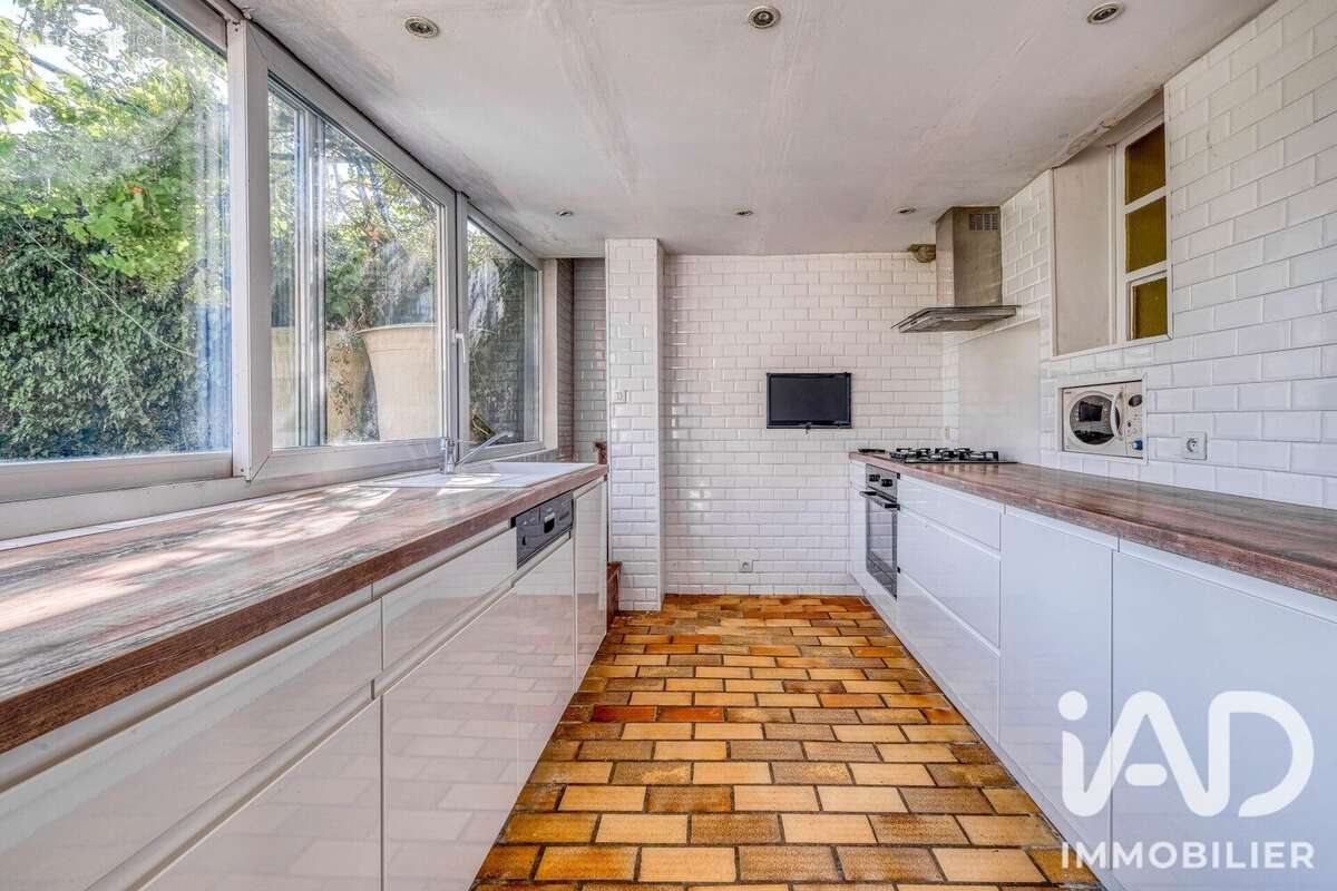 Maison 155 m² à Saint-Remy-La-Vanne  - photo 7