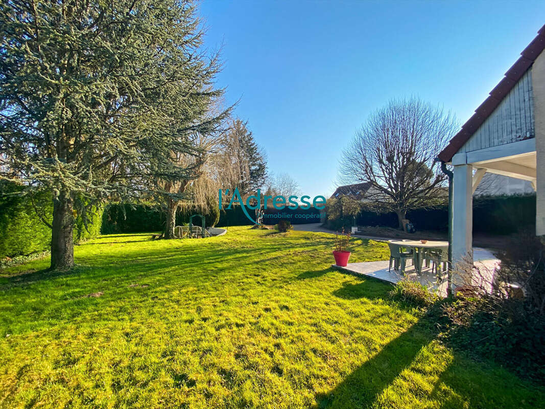 Maison à MONTALET-LE-BOIS