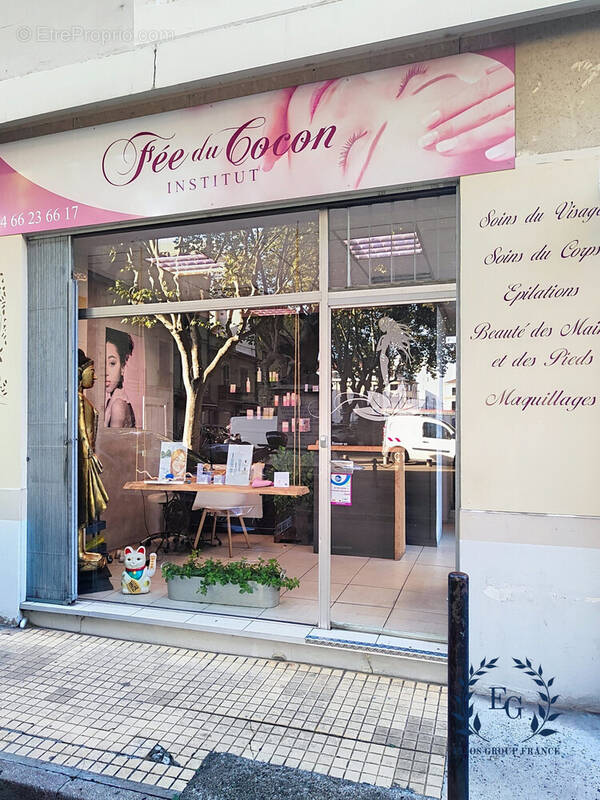 Autre à NIMES