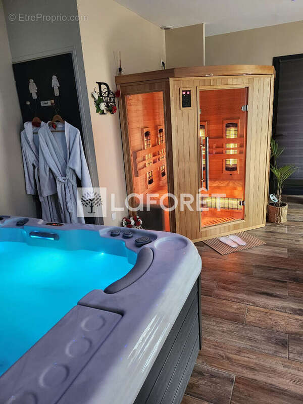 Maison à NIELLES-LES-ARDRES