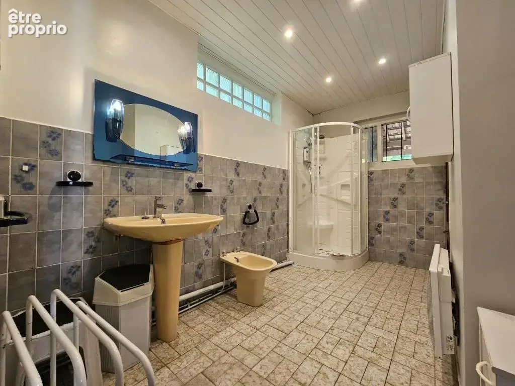 Maison principale 189 m2 5 chambres + maison secondaire 60 m2   Terrain 3235 m2 - photo 12