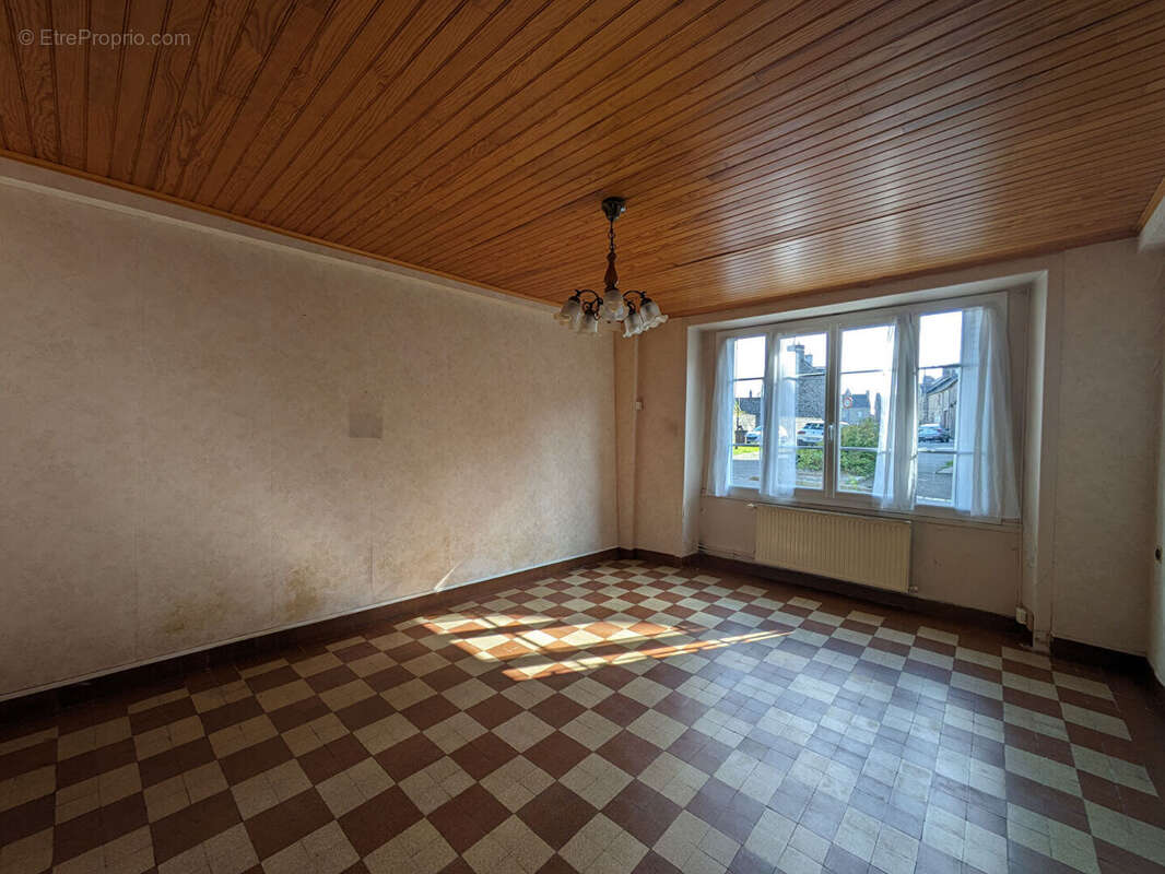 Maison à DOL-DE-BRETAGNE