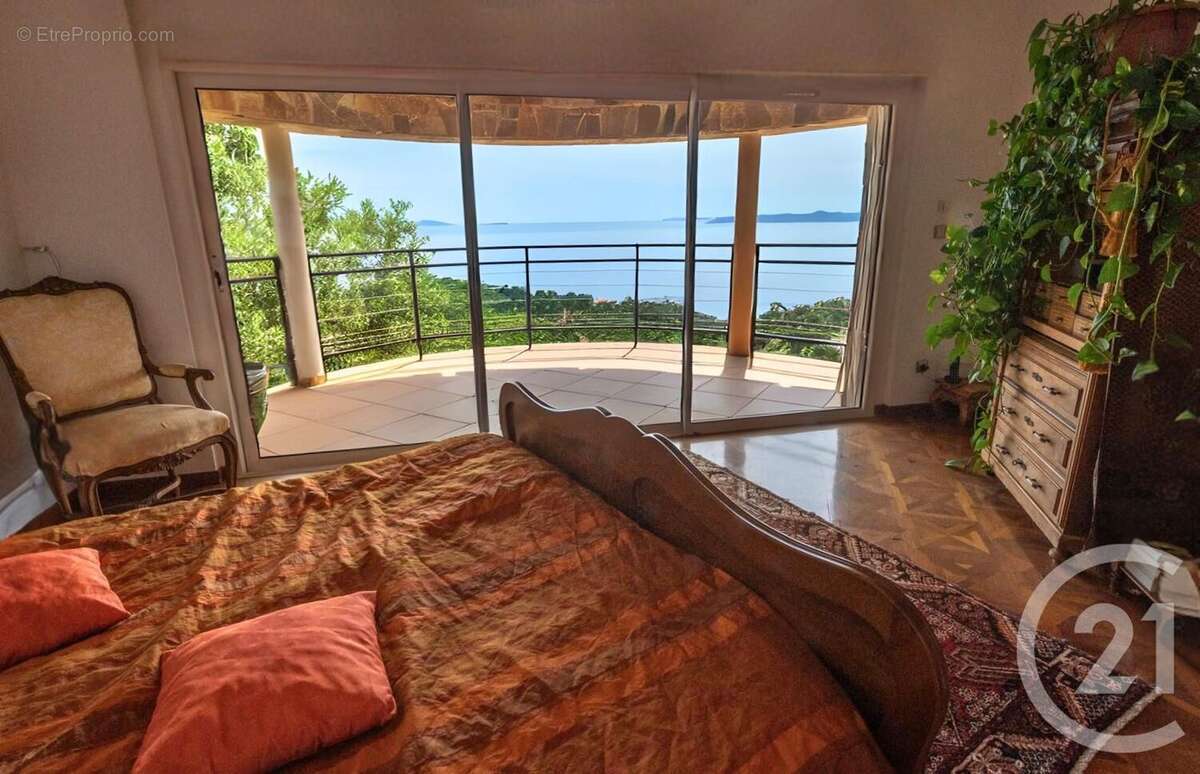 Maison à RAYOL-CANADEL-SUR-MER