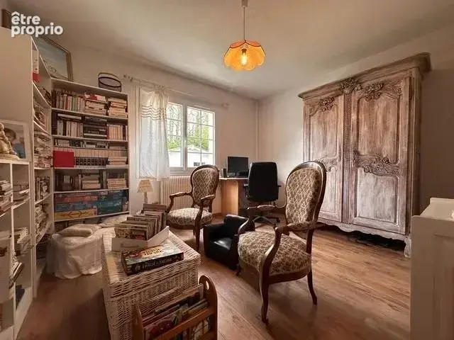 Maison 220 m² à Martignas-Sur-Jalle  - photo 10
