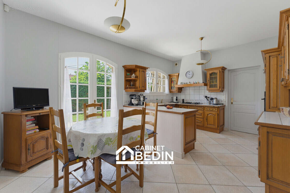 Maison à VILLENAVE-D'ORNON