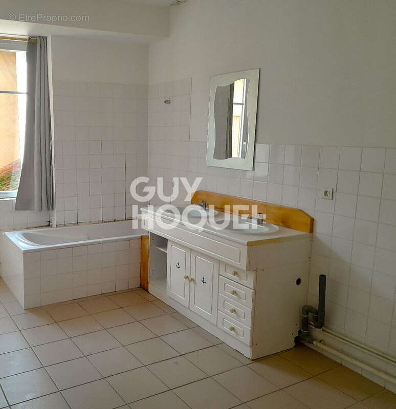 Appartement à CHAVANNES-SUR-SURAN