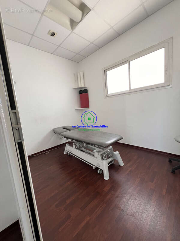 Commerce à PONT-DU-CASSE