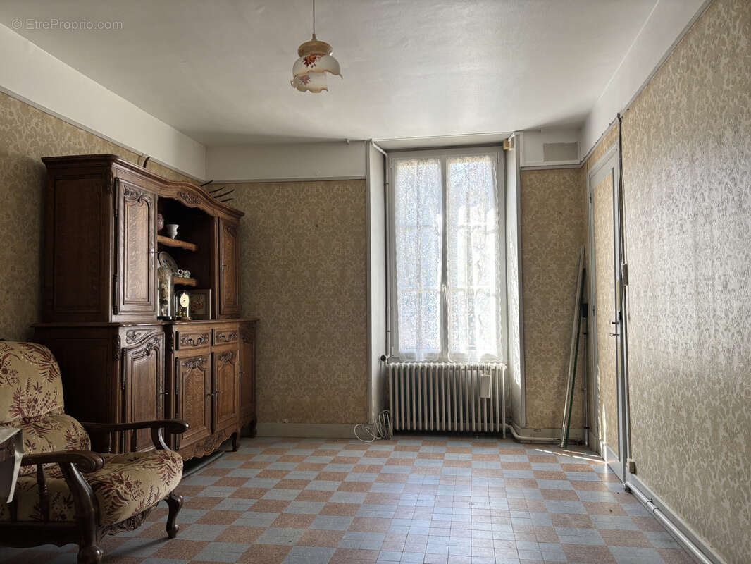 Maison à MAUVES-SUR-HUISNE