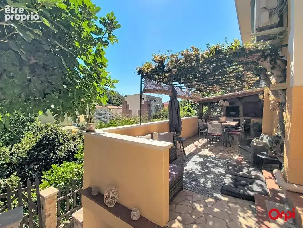 Menton : maison de 86m2 atypique avec 700 m2 de terrain - photo 4