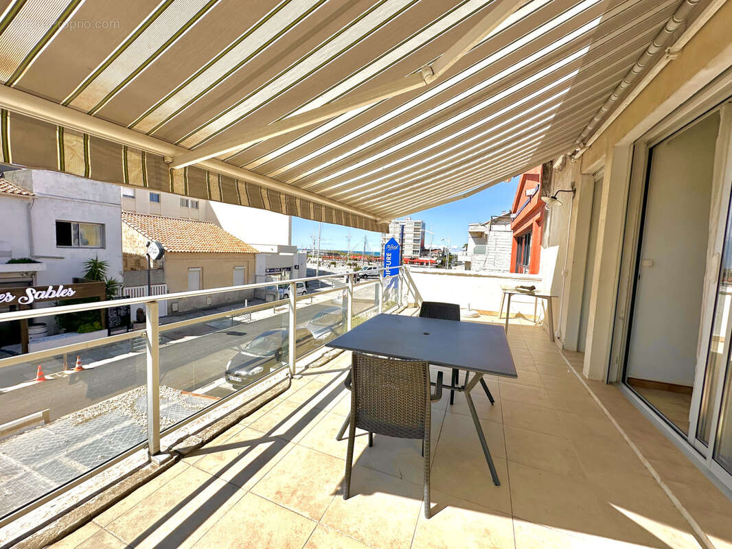 Appartement à MAUGUIO