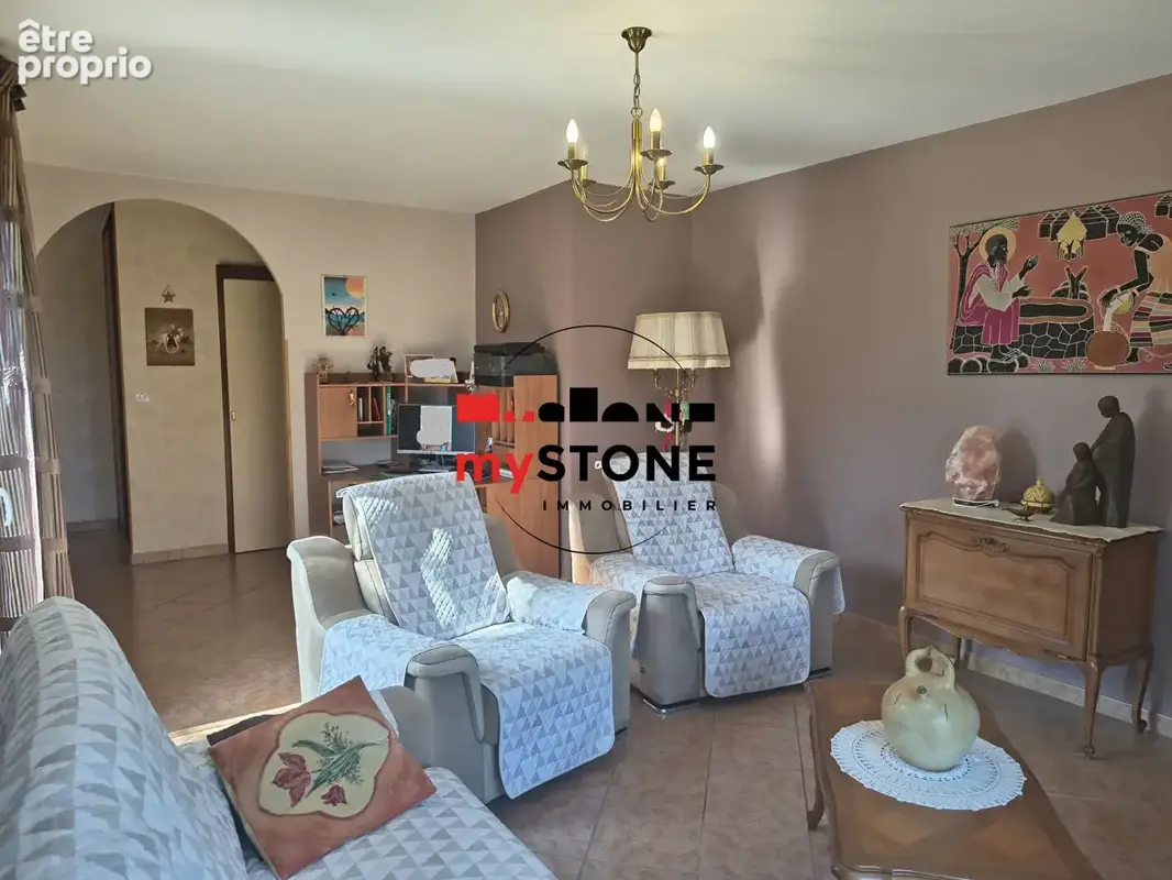 ARS SUR FORMANS - Maison 138 m² 4 CH sur un terrain de 677 m² - photo 8