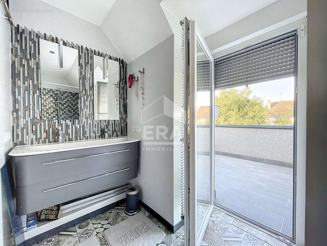 Maison à CHAUMONTEL