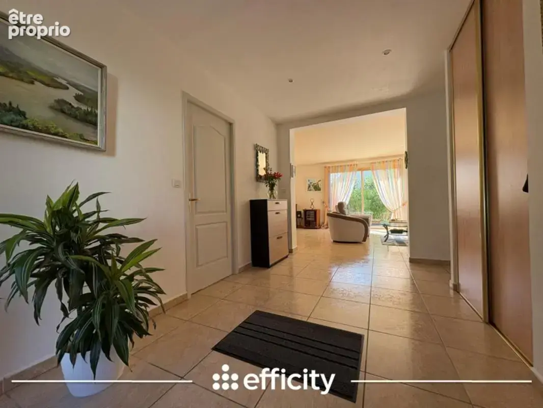 Maison 6 pièces 215 m² à vendre à Pont-L'abbe (29120) - photo 3