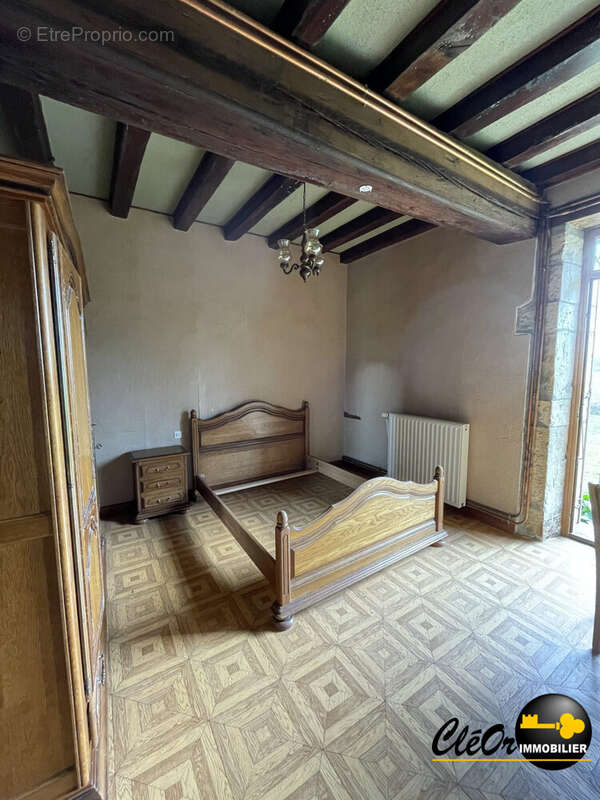 Maison 112 m² à La Chapelle-Naude  - photo 8