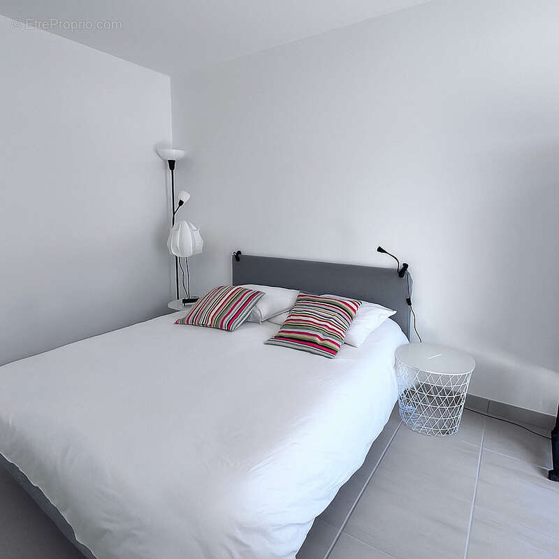 Appartement à SAINT-CYR-SUR-MER