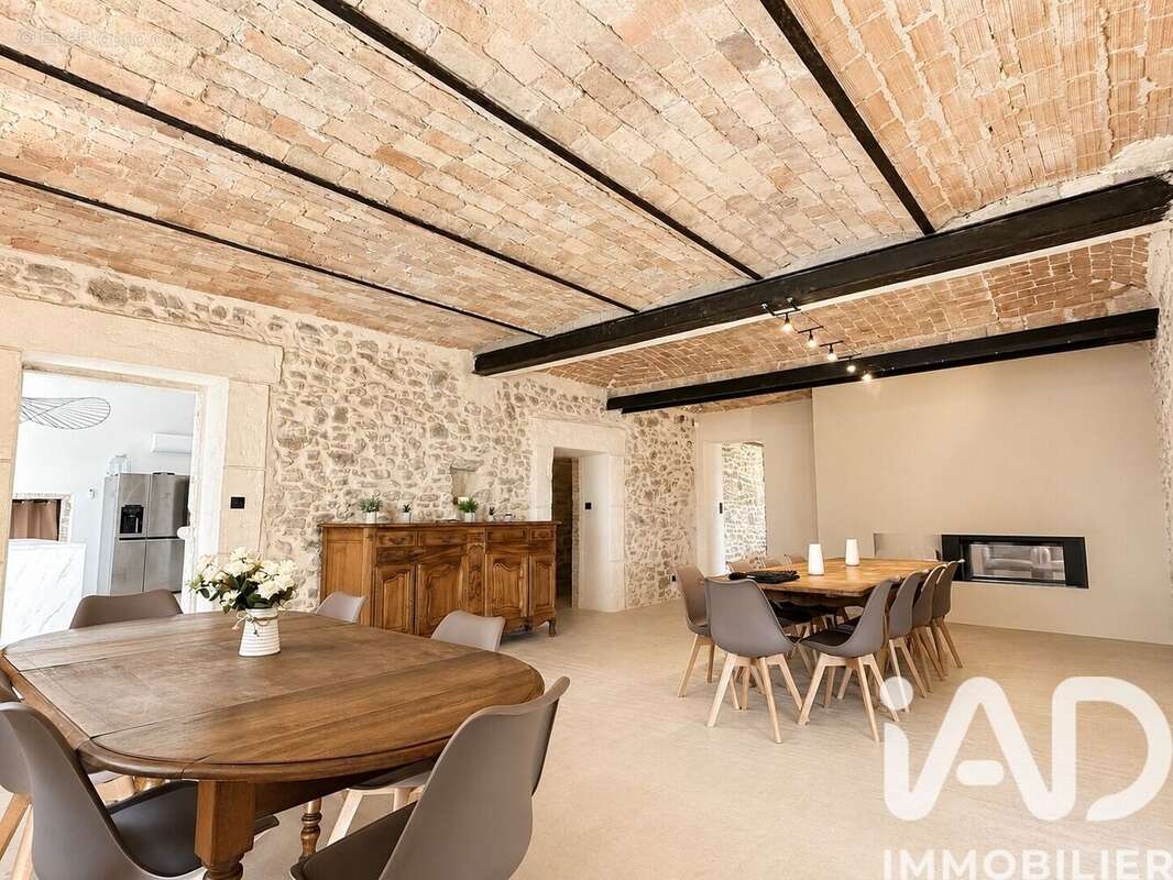 Maison 419 m² à Puy-Saint-Martin  - photo 5