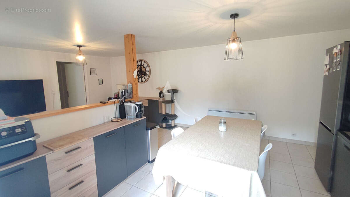 À quelques minutes d'Aizenay  Magnifique grange en pierre rénovée sur plus de 2 970 m² de terrain - photo 16