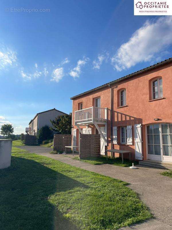 Commerce à CARLA-BAYLE