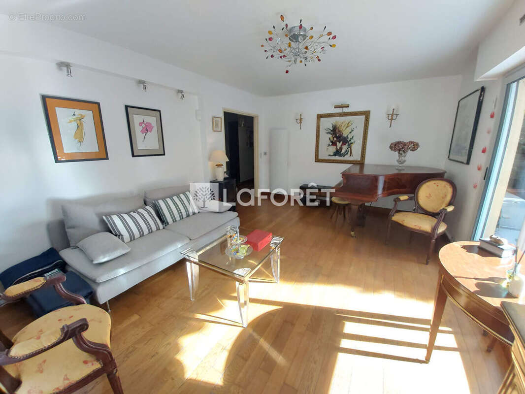 Appartement à LE RAINCY