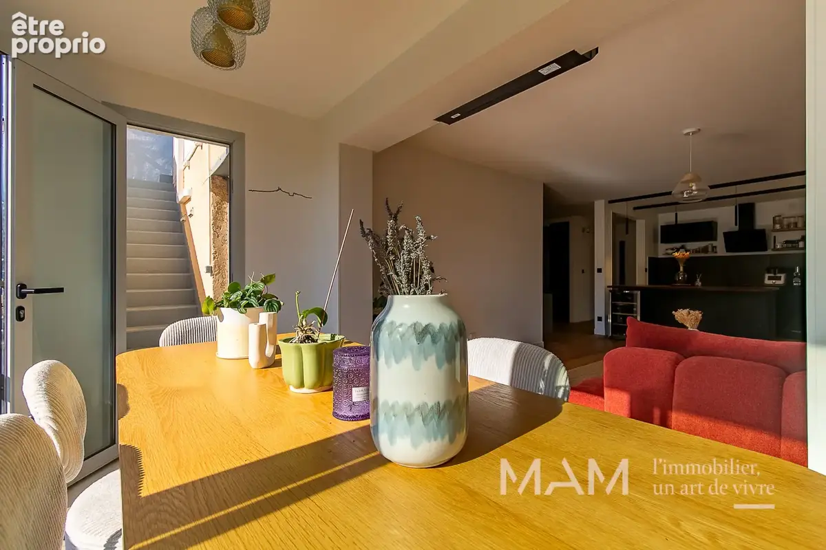 T3 78 m2 avec toit-terrasse 72 m2 et vue collines - photo 5