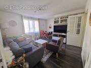 Appartement à L&#039;HAY-LES-ROSES