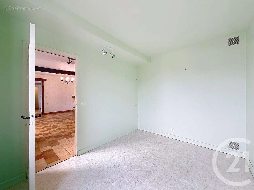 Maison à MELZ-SUR-SEINE