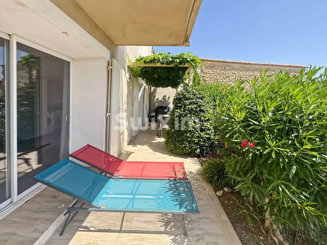 Appartement à SAINTE-CECILE-LES-VIGNES