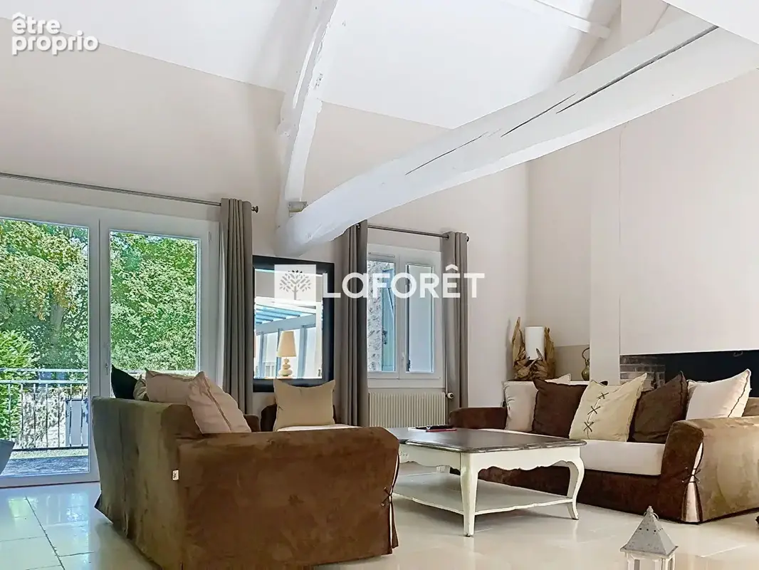 Maison de 8 pièce(s) 189 m²  "Toutes commodités à pied" - photo 4
