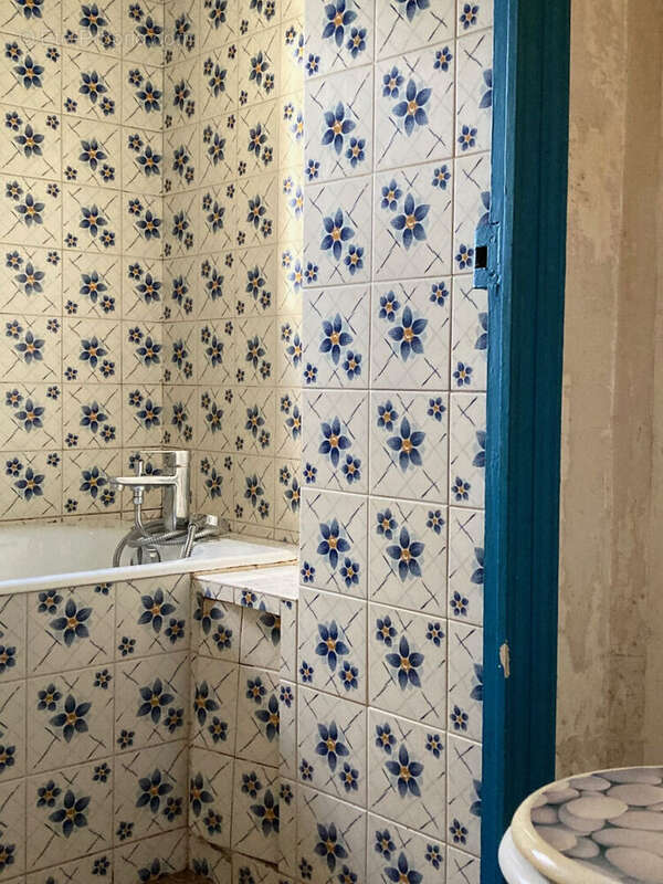 Maison à DONVILLE-LES-BAINS